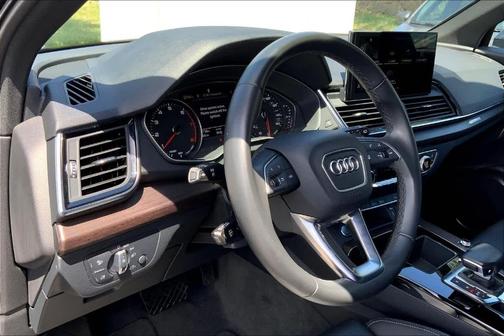 2023 Audi Q5 45 S line quattro Premium
