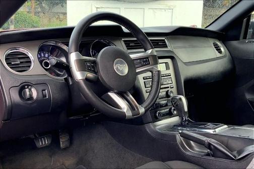 2014 Ford Mustang V6