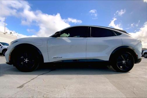 2023 Ford Mustang Mach-E California Route 1