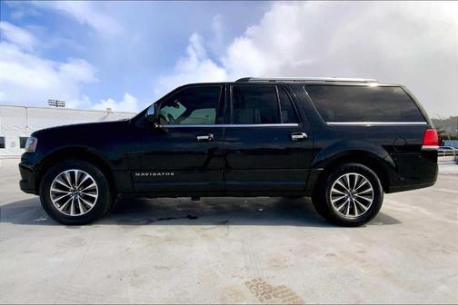 2016 Lincoln Navigator L Select