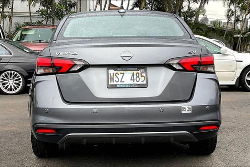 Gun Metallic 2023 Nissan Versa 1.6 SV