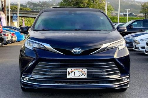 2022 Toyota Sienna Limited