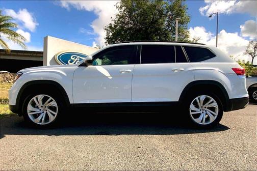 2023 Volkswagen Atlas 2.0T SE w/Technology