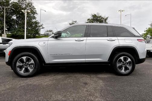 Silver Zynith 2022 Jeep Grand Cherokee 4xe Base