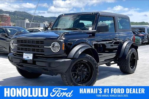 Shadow Black 2022 Ford Bronco Base