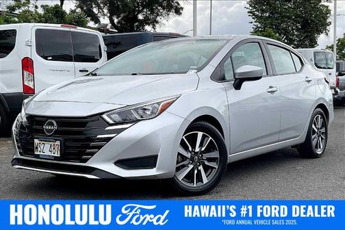 Brilliant Silver Metallic 2023 Nissan Versa 1.6 SV