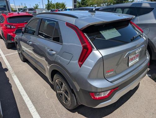 2025 Kia Niro LX