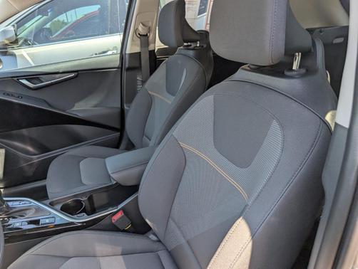 2025 Kia Niro LX