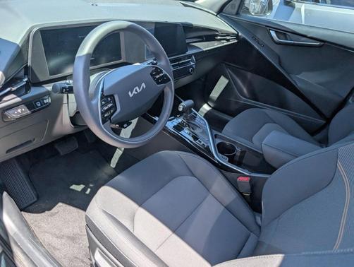 2025 Kia Niro LX