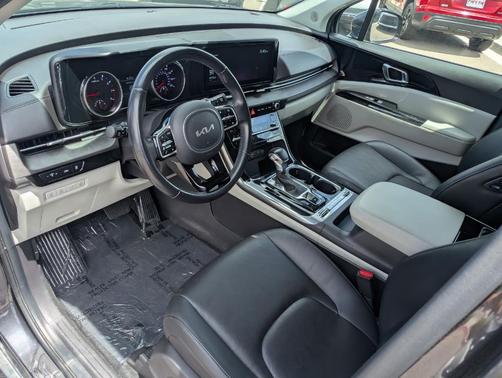 2022 Kia Carnival SX