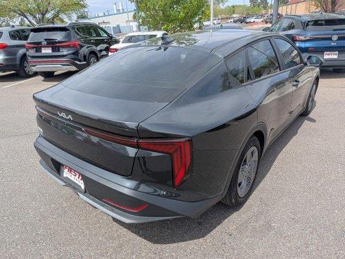 2025 Kia K4 LX