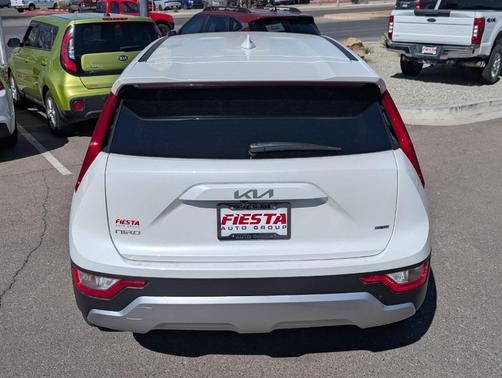 2024 Kia Niro LX