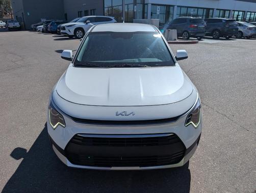 2024 Kia Niro LX