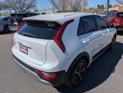 2024 Kia Niro LX