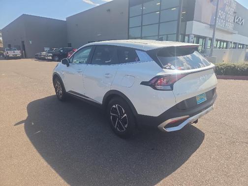 2023 Kia Sportage Hybrid LX