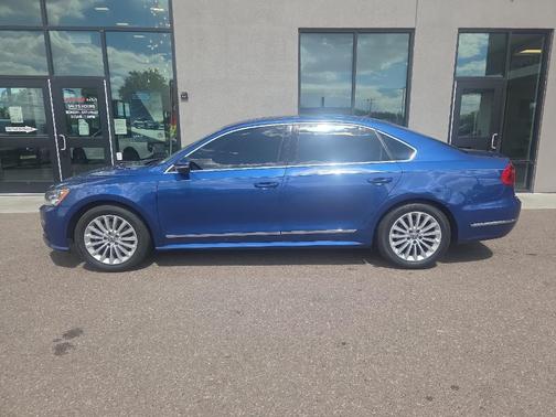 2016 Volkswagen Passat 1.8T SE w/Technology