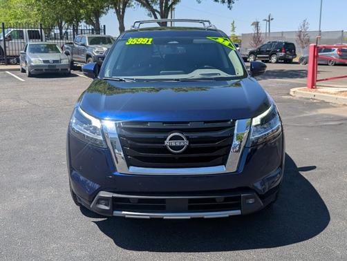 2022 Nissan Pathfinder Platinum