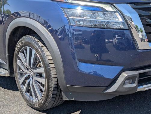 2022 Nissan Pathfinder Platinum