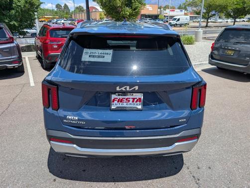 2025 Kia Sorento S