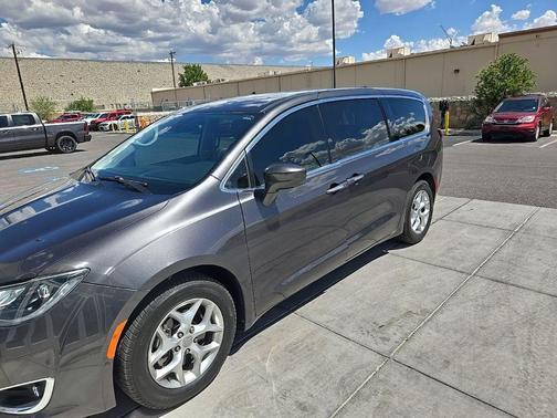 2020 Chrysler Pacifica Touring