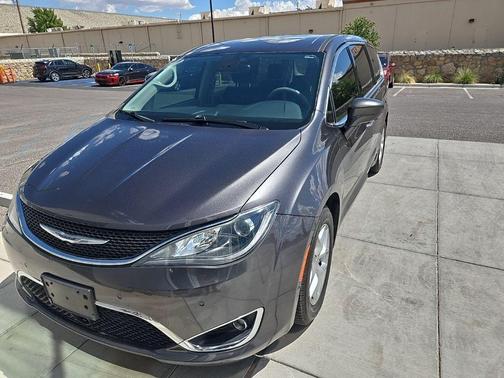 2020 Chrysler Pacifica Touring