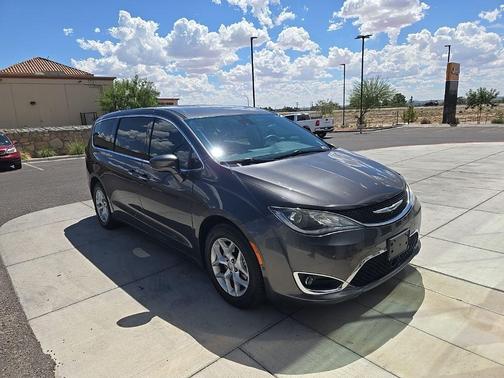 2020 Chrysler Pacifica Touring
