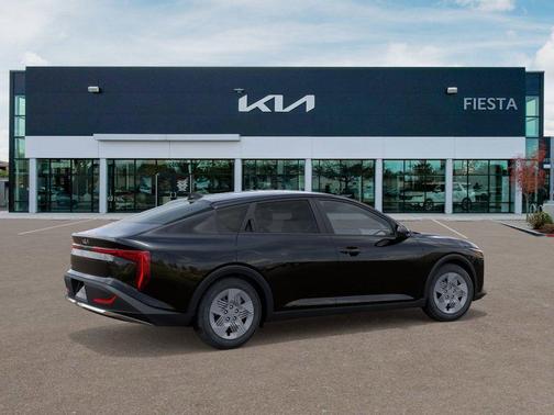 2025 Kia K4 LX