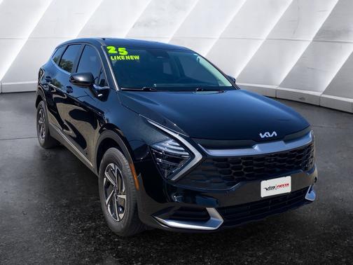 Black 2025 Kia Sportage Hybrid LX SUV