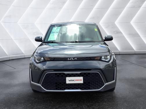 Gray 2023 Kia Soul LX