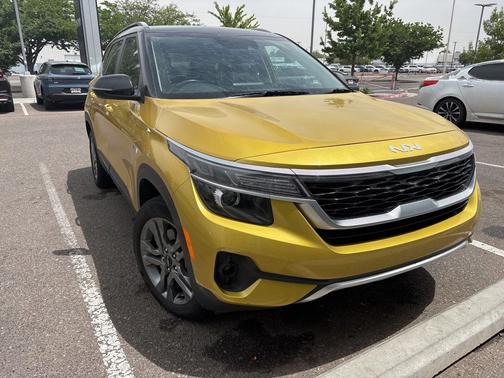 Yellow 2022 Kia Seltos S