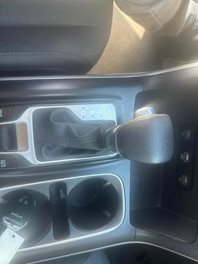 2022 Kia Carnival LX