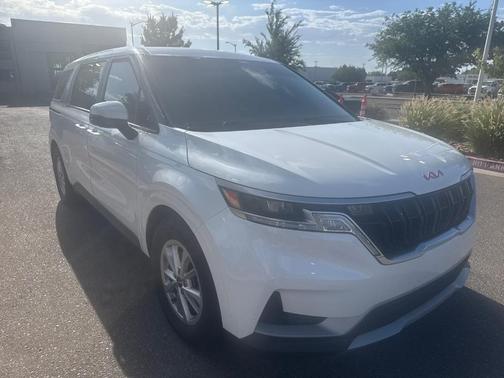 2022 Kia Carnival LX