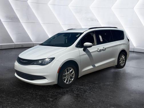 2020 Chrysler Voyager LXI