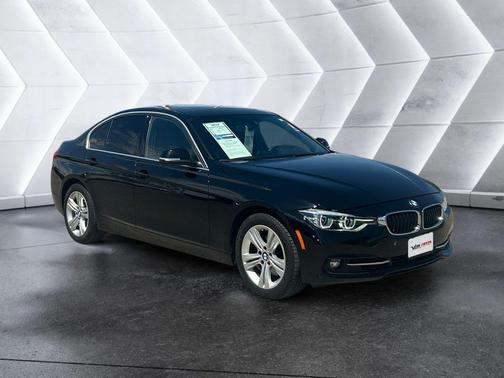 2018 BMW 330 i xDrive