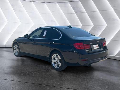 2018 BMW 330 i xDrive