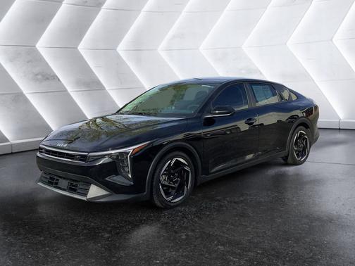 Aurora Black Pearl 2025 Kia K4 EX