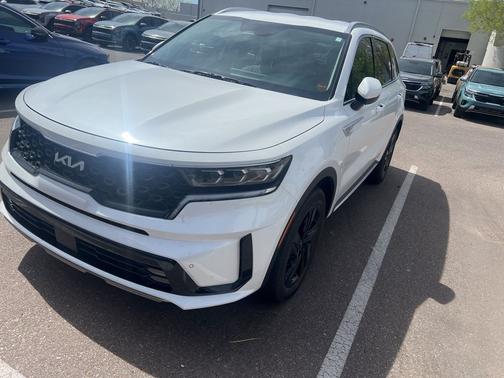 Snow White Pearl 2022 Kia Sorento Plug-In Hybrid SX