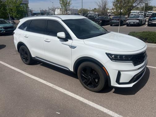 Snow White Pearl 2022 Kia Sorento Plug-In Hybrid SX