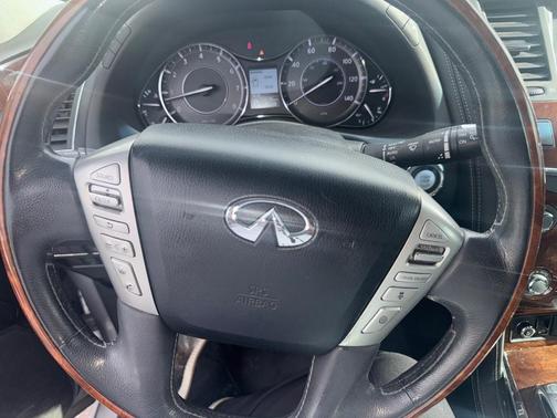 2016 INFINITI QX80 Base