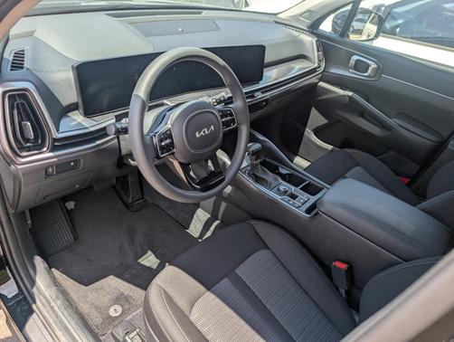2025 Kia Sorento LX