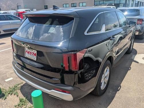 2025 Kia Sorento LX