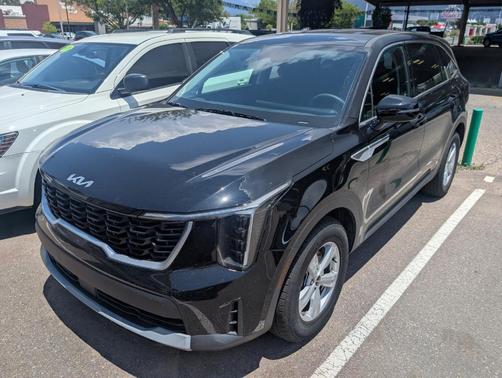 2025 Kia Sorento LX