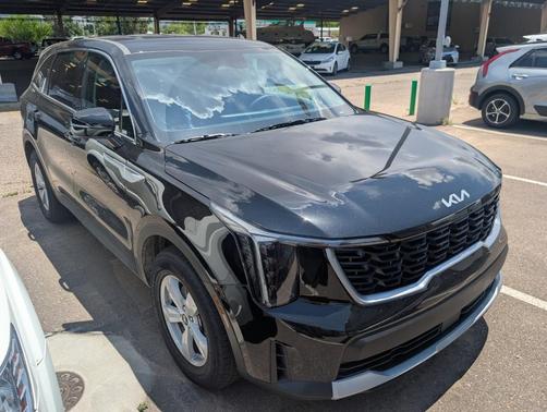 2025 Kia Sorento LX