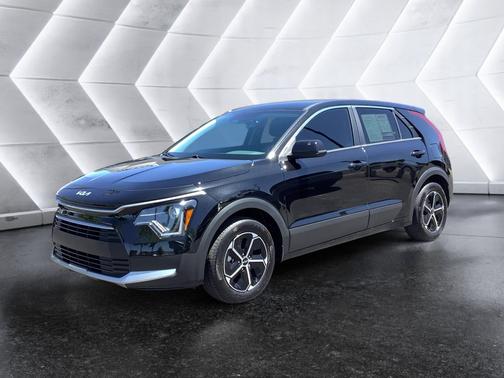 Aurora Black 2025 Kia Niro LX