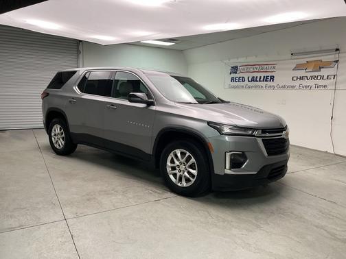 Sterling Gray Metallic 2023 Chevrolet Traverse LS