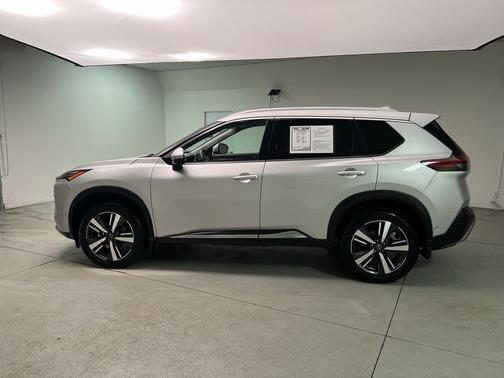 Brilliant Silver Metallic 2023 Nissan Rogue Platinum Intelligent AWD