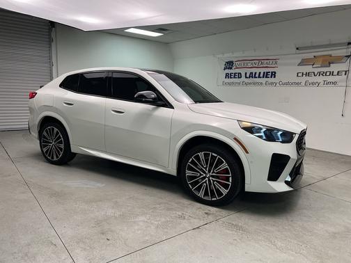 Alpine White 2026 BMW X2 xDrive28i