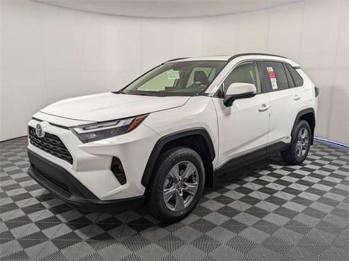 2025 Toyota RAV4 Hybrid XLE