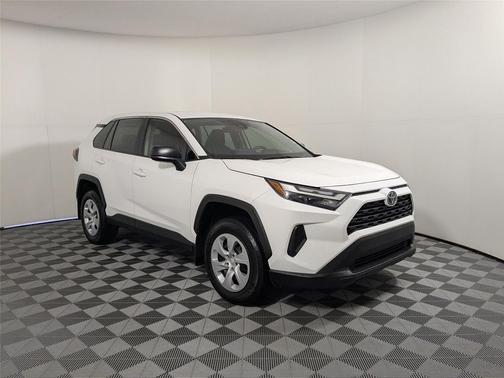 2025 Toyota RAV4 LE