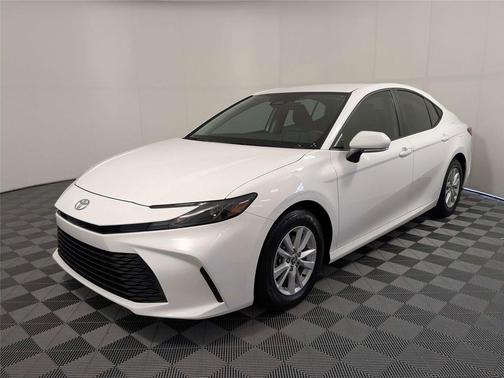 Ice Cap 2026 Toyota Camry LE